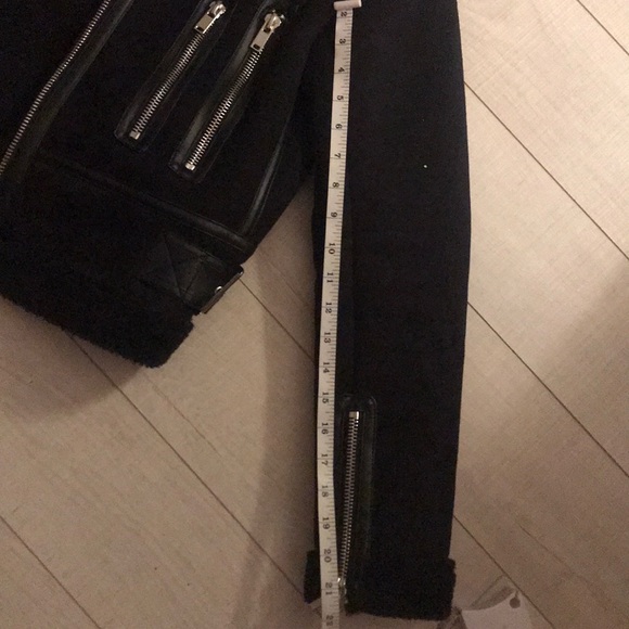 Gently worn faux shearling Moro - Picture 9 of 10